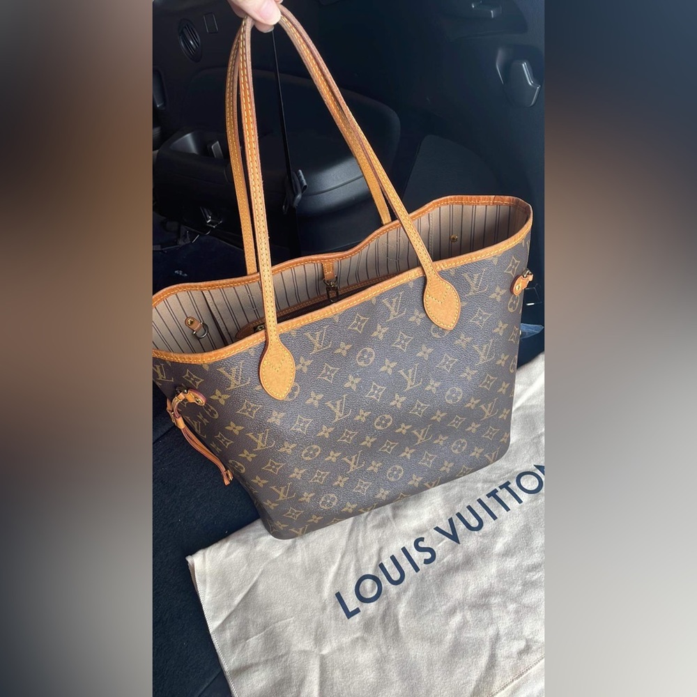 🔥Authentic🔥 Louis Vuitton Neverfull MM